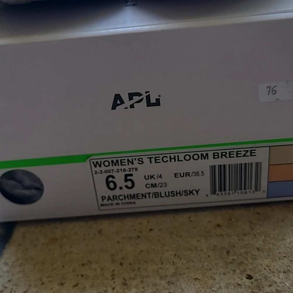 Athletic Propulsion Labs Shoes - Picture 6 of 8